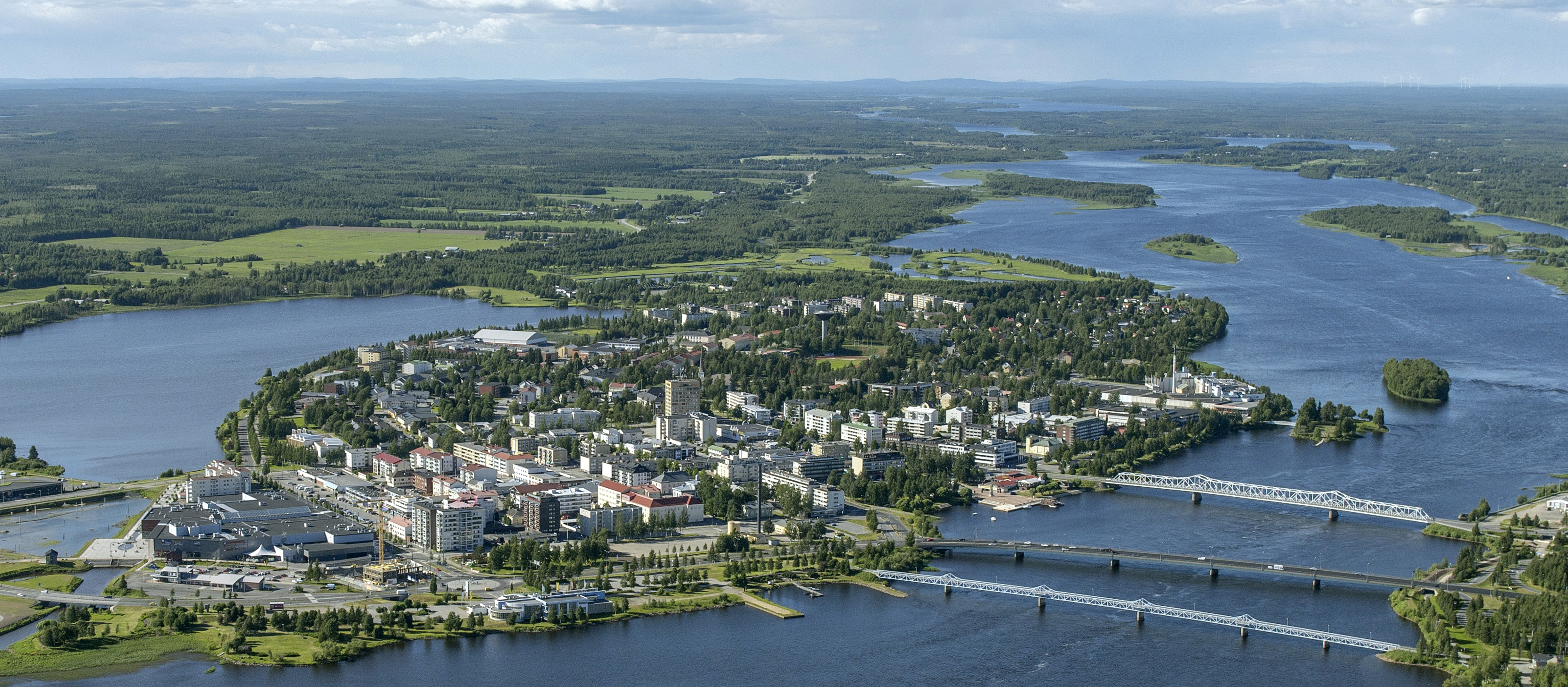 Mainosbanneri otsikolla}